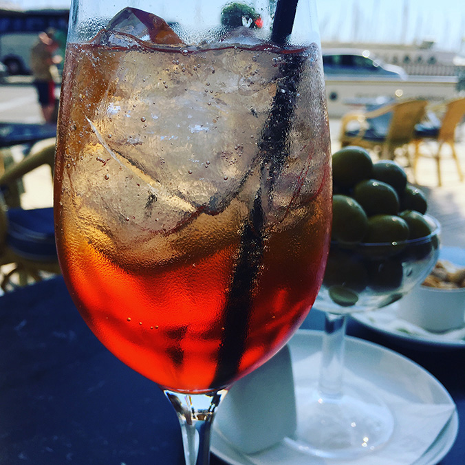 Aperol Spritz with ice